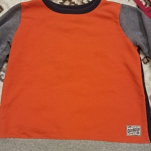 Boys Osh Kosh sweater size 6